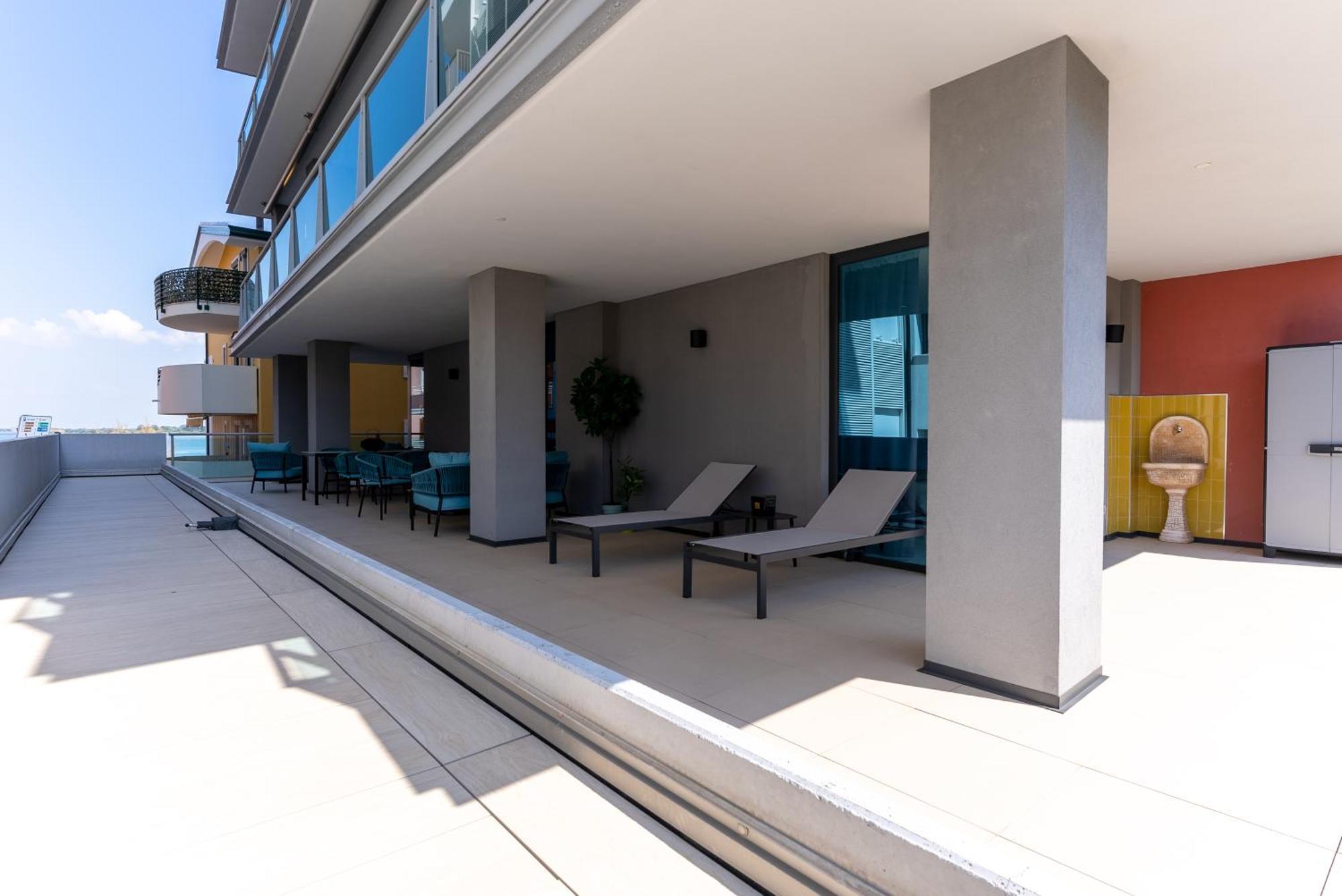 Aparthotel Zefiro Com Design, Large Terrace, Bike, Near Beach And Thermal Градо Екстериор снимка